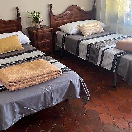 Hotel Hostal Sabor Fusion à La Pradera de Navalhorno Extérieur photo